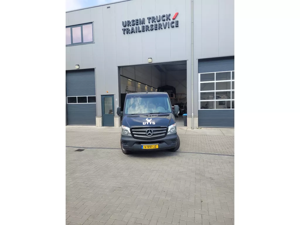 Mercedes-Benz Sprinter 906BB30